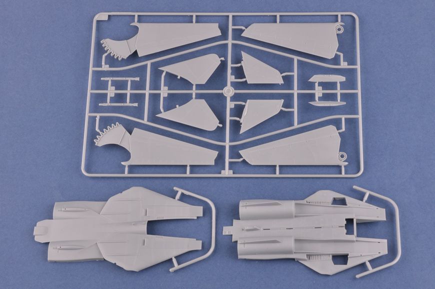 Збірна модель американського винищувача F-14A Tomcat VF-1 "Wolf Pack" HB80279 фото