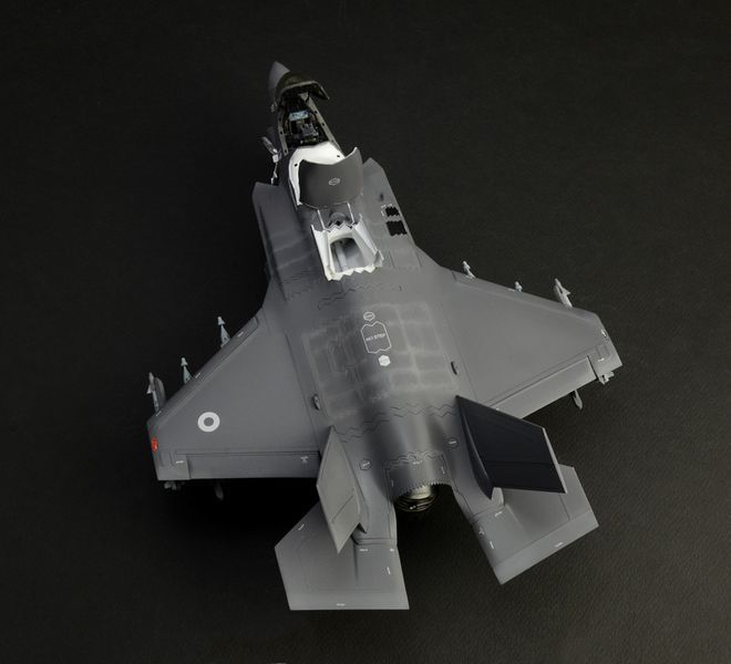 LOCKHEED MARTIN - F-35 B LIGHTING II MILITARY AIRPLANE IT2810 фото