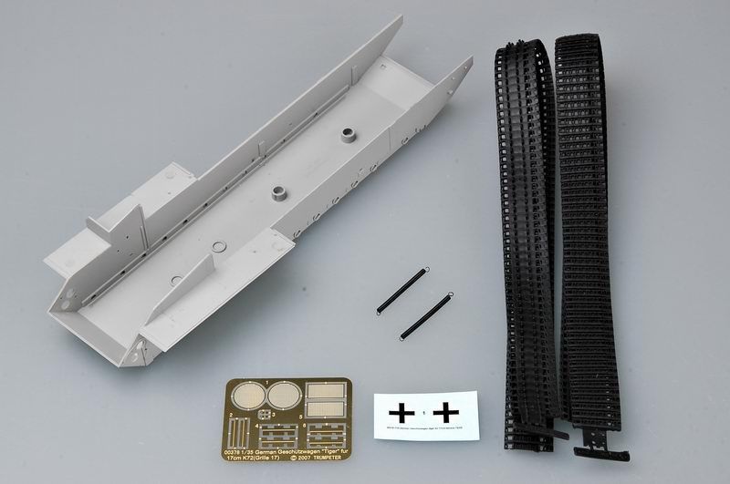 Німецька САУ Gesch&uuml;tzwagen Tiger f&uuml;r 17cm K72 TR00378 фото