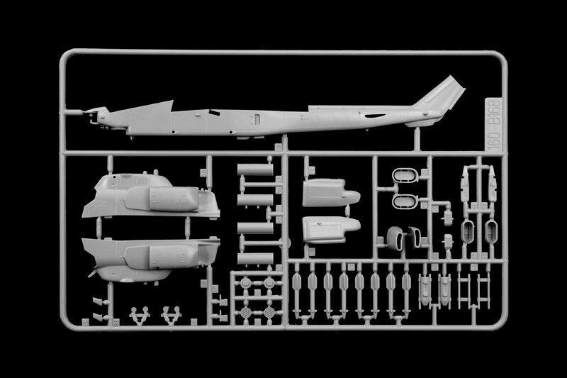 Збірна модель 1/72 Вертоліт AH-1W Super Cobra Italeri 90160 IT90160 фото