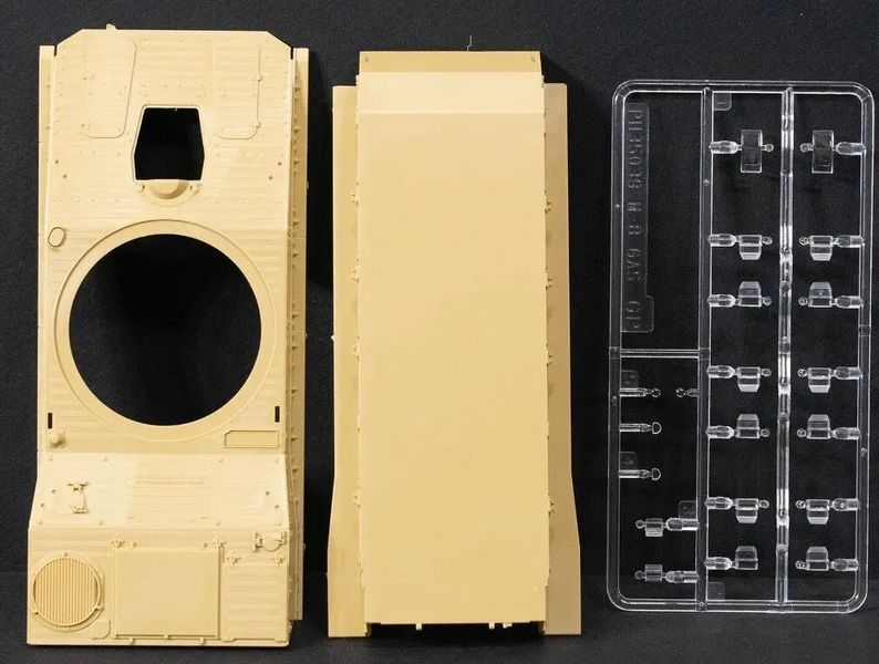 Збірна модель 1/35 Легкий авіадесантний танк M8 PH35039 фото