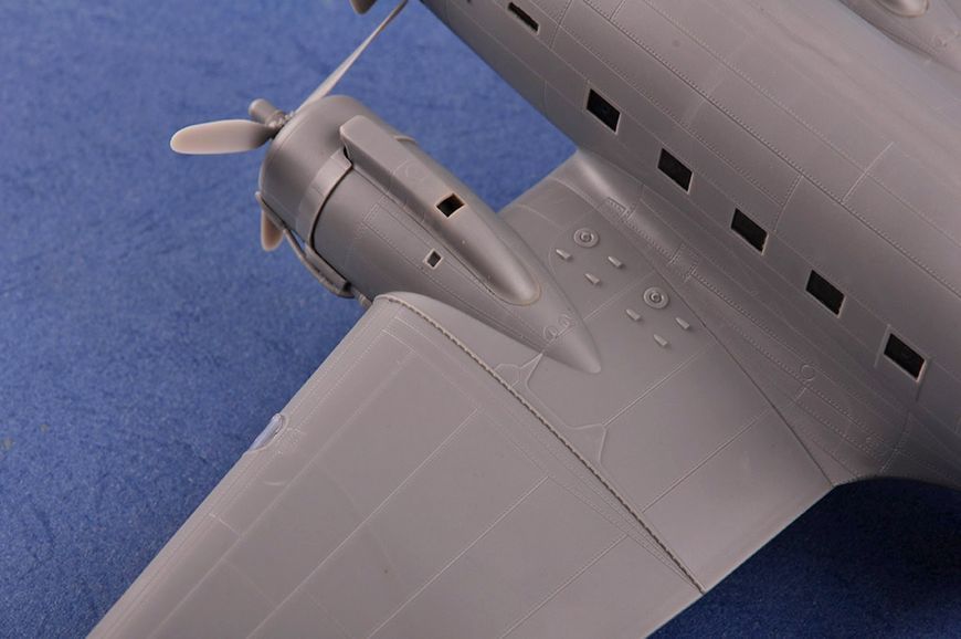 C-47A Skytrain HB87264 фото