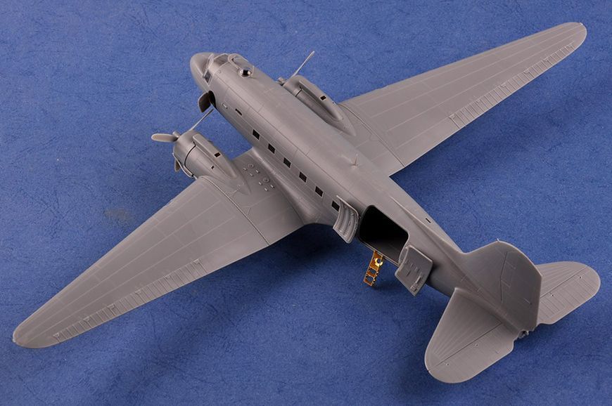 C-47A Skytrain HB87264 фото