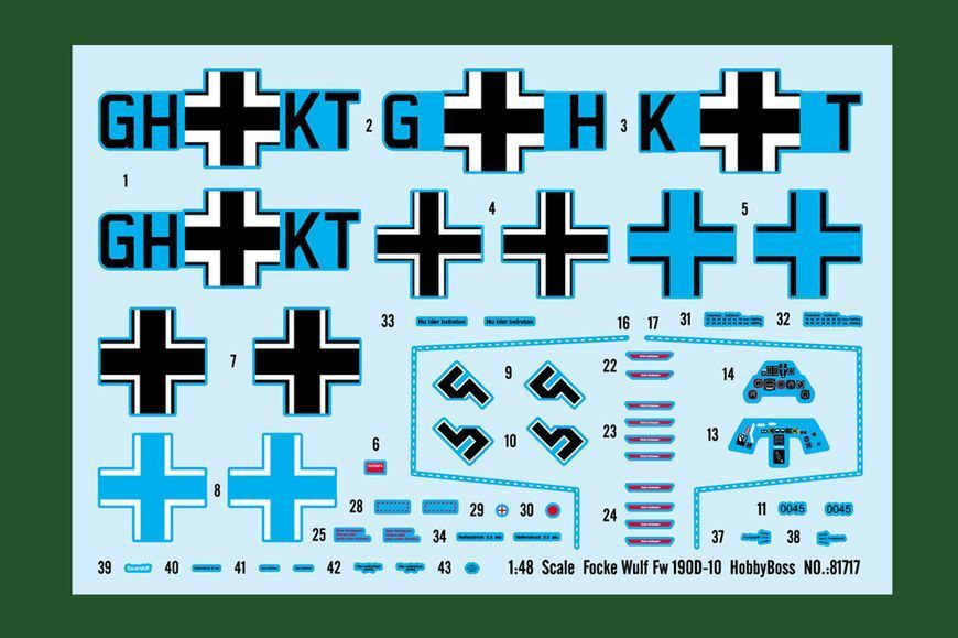 Збірна модель німецького винищувача Focke-Wulf FW190D-10 HB81717 фото