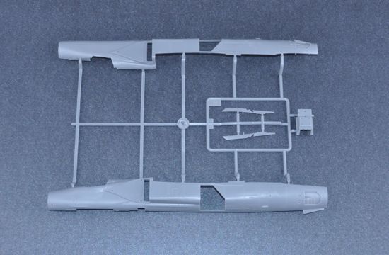 Збірна модель літака MIG-23ML Flogger-G TR02855 фото