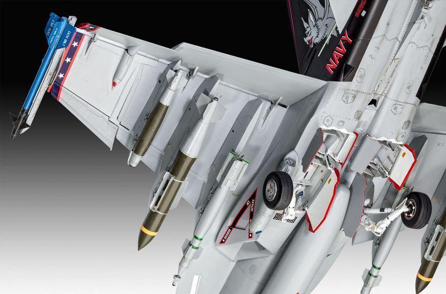 Збірна модель 1/32 F/A-18E Super Hornet REV04994 фото