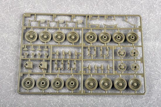 Збірна модель шведського танка Strv 103B MBT TR00309 фото