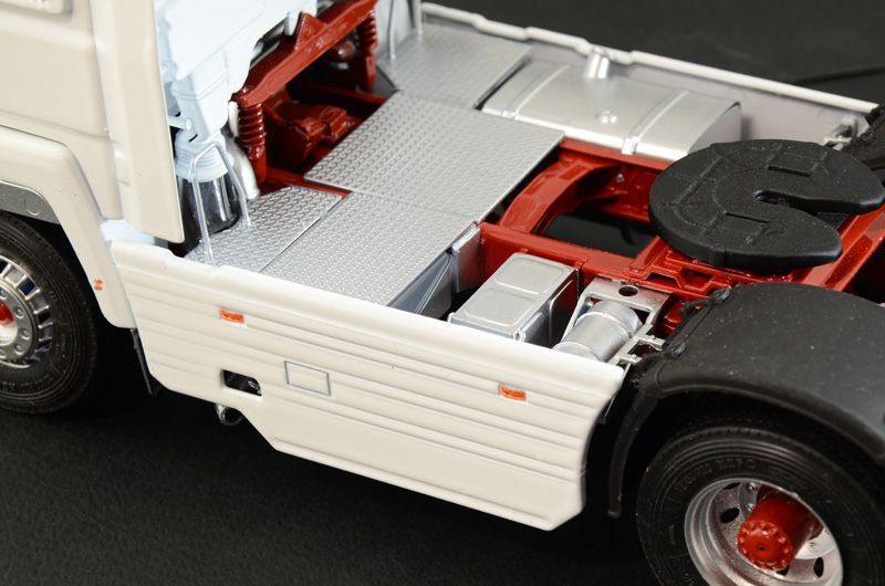 Збірна модель 1/24 вантажний автомобіль/тягач IVECO Turbostar 190.48 Special Італії 3926 IT3926 фото