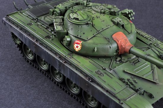 Збірна модель танка T-72B MBT TR05598 фото