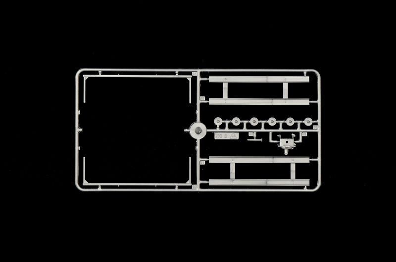 Збірна модель 1/24 Контейнерний причіп 40 футів Italeri 3951 IT3951 фото