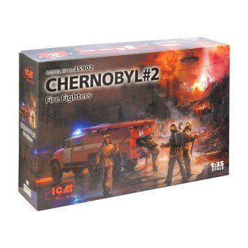 Збірна модель ICM 1/35 Чорнобиль#2. Вогнеборці (АЦ-40-137А, 4 фігури та підставка для діорами з фоном) (35902) ICM35902 фото