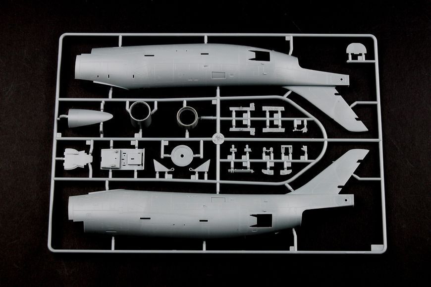 Збірна модель винищувача F3H-2 Demon HB80364 фото
