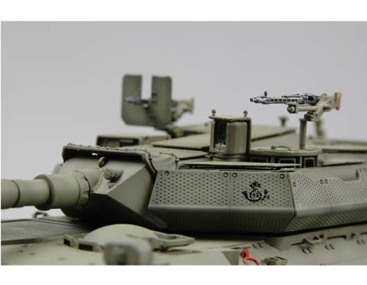 Збірна модель італійського важкого бронеавтомобіля B1 Centauro B1 пізня версія TR00387 фото