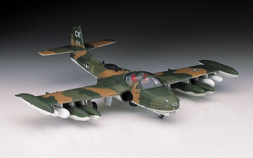 Збірна модель літака A-37 A/B DRAGONFLY A12 1:72 HS00142 фото