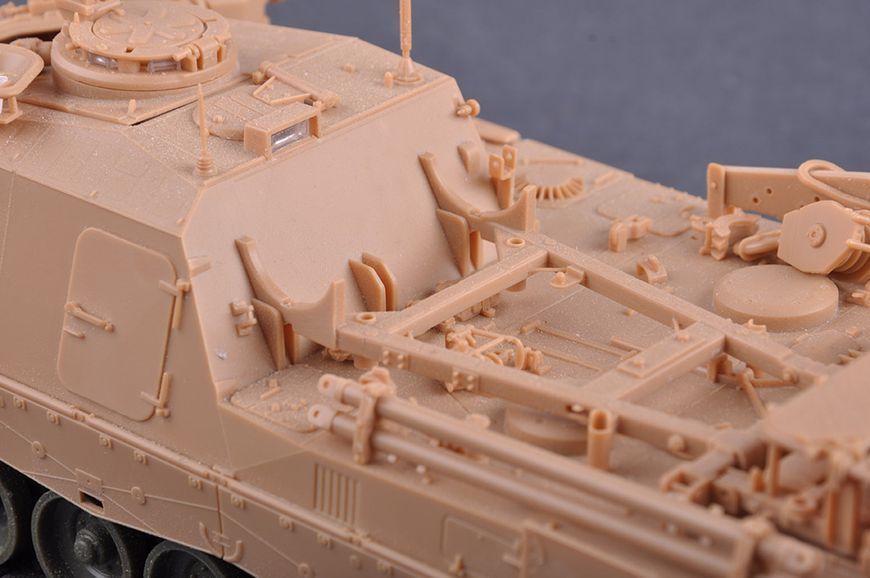 Збірна модель броньованої евакуаційної машини Bergepanzer BPz3 "Buffalo" ARV HB84565 фото