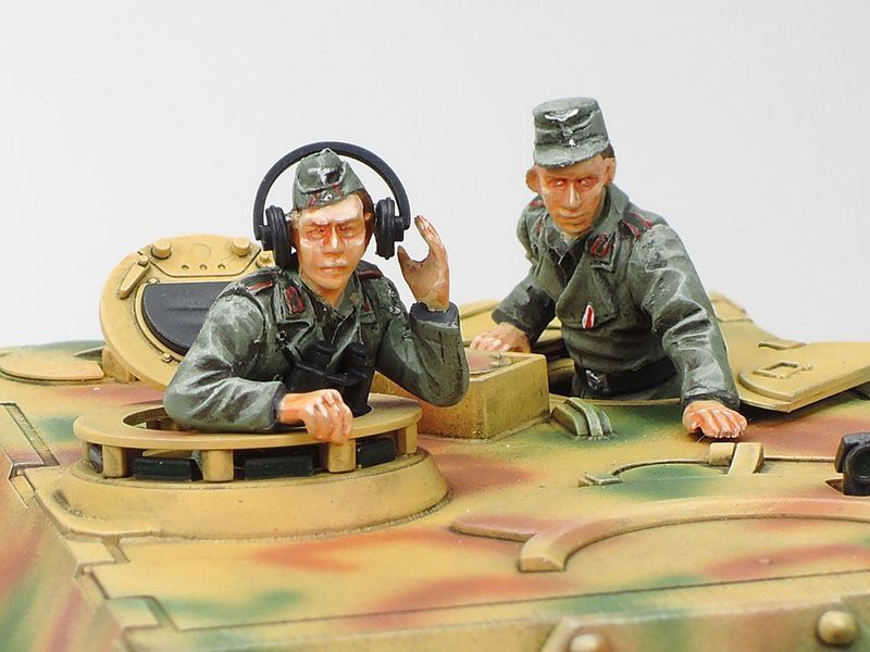 Збірна модель 1/35 Німецька САУ Elefant TAM35325 фото