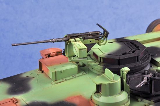 Збірна модель американського танка US M1A1 AIM MBT TR00926 фото