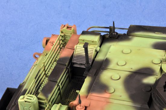 Збірна модель американського танка US M1A1 AIM MBT TR00926 фото