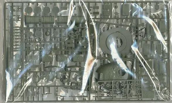 Збірна модель танка T-54B TR00338 фото