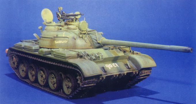 Збірна модель танка T-54B TR00338 фото