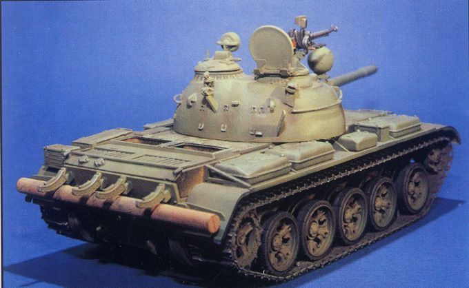 Збірна модель танка T-54B TR00338 фото