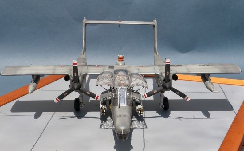 Збірна модель Літак 1/32 OV-10D Bronco KH32003 фото