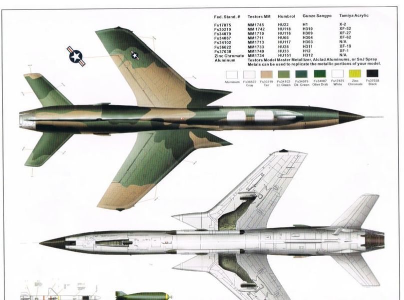 Збірна модель літака Republic F-105G Wild Weasel TR02202 фото