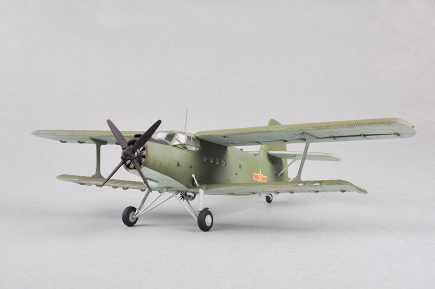 Збірна модель літака Antonov AN-2M Colt HB81707 фото