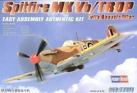 Збірна модель британського винищувача "Spitfire" MK.Vb TROP HB80214 фото