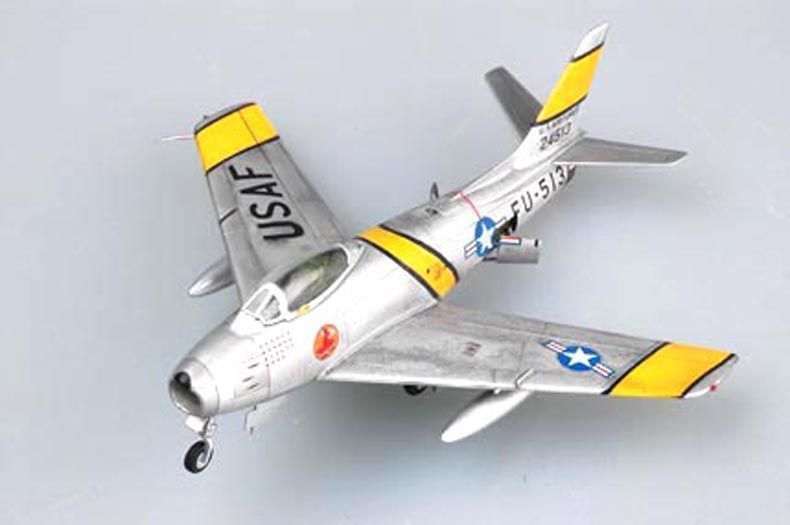 Збірна модель американського винищувача F-86F-30 "Sabre" Fighter. HB80258 фото