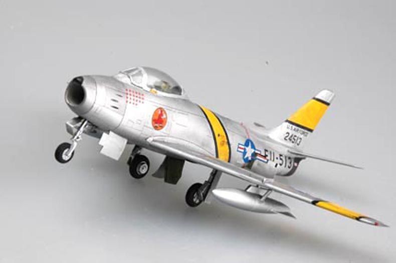 Збірна модель американського винищувача F-86F-30 "Sabre" Fighter. HB80258 фото