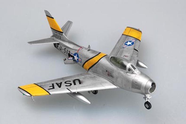 Збірна модель американського винищувача F-86F-30 "Sabre" Fighter. HB80258 фото
