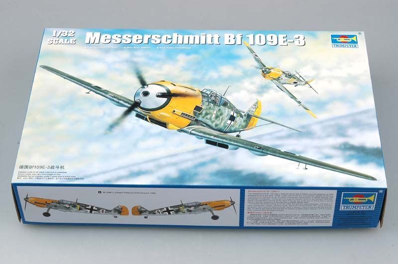 Збірна модель німецького винищувача Messerschmitt Bf 109E-3 TR02288 фото