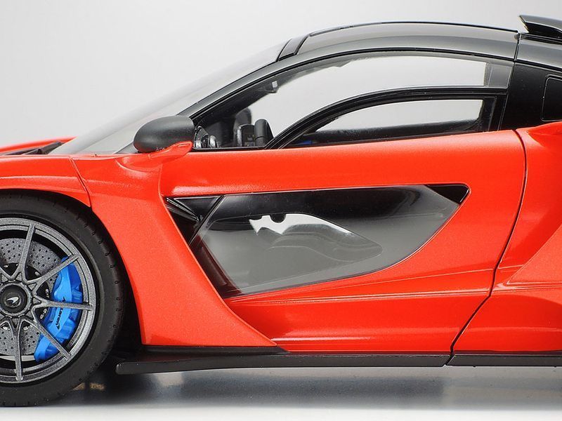 Британський спортивний автомобіль 1/24 суперспорткар Макларен Сенна (McLaren Senna) Tamiya 24355 TAM24355 фото