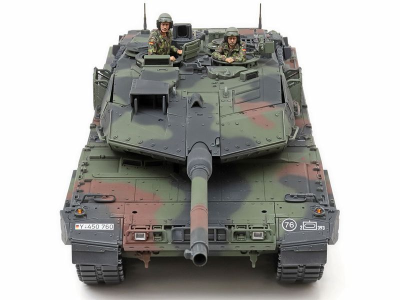 Збірна модель 1/35 Танк Leopard 2 А7В TAM35387 фото
