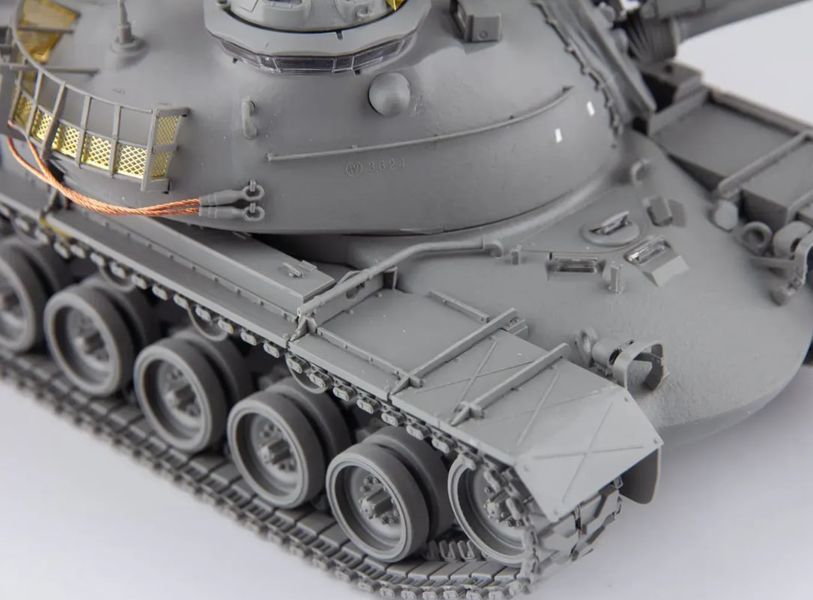 Збірна модель 1/35 Танк М48A3 Patton Mod B TK2162 фото