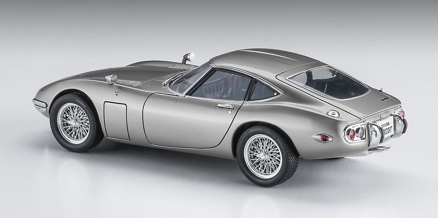 Збірна модель 1/24 японський автомобіль Toyota 2000GT "Wire Wheel" HS20617 фото