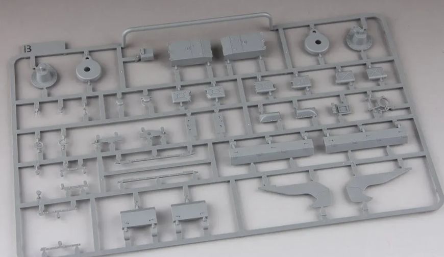Збірна модель 1/35 Танк М48A3 Patton Mod B TK2162 фото
