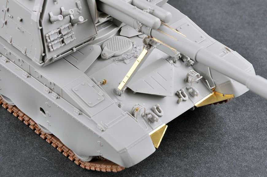 2S19-M2 Self-propelled Howitzer TR09534 фото