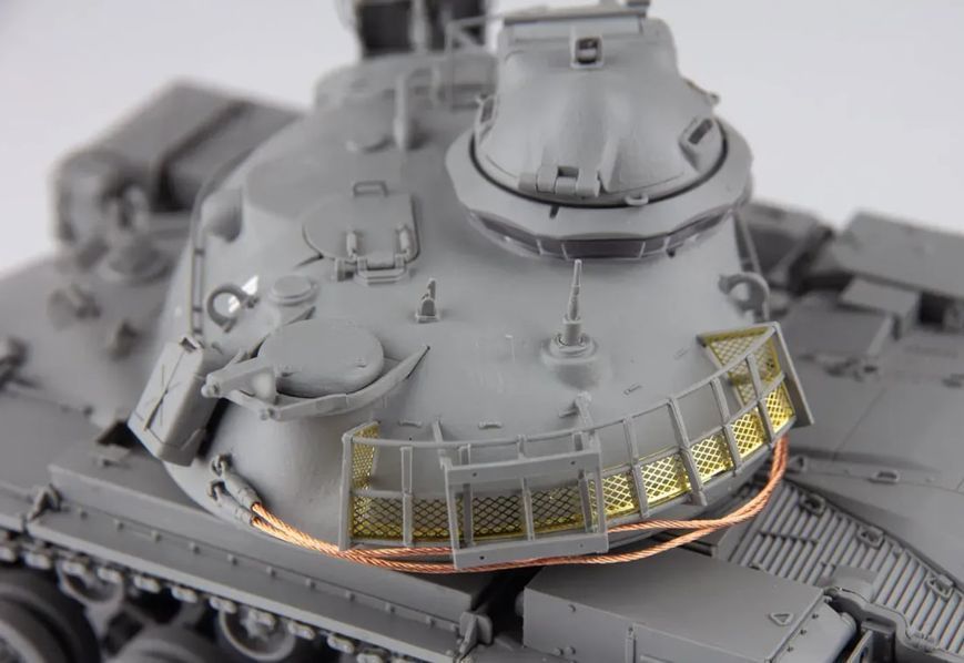 Збірна модель 1/35 Танк М48A3 Patton Mod B TK2162 фото