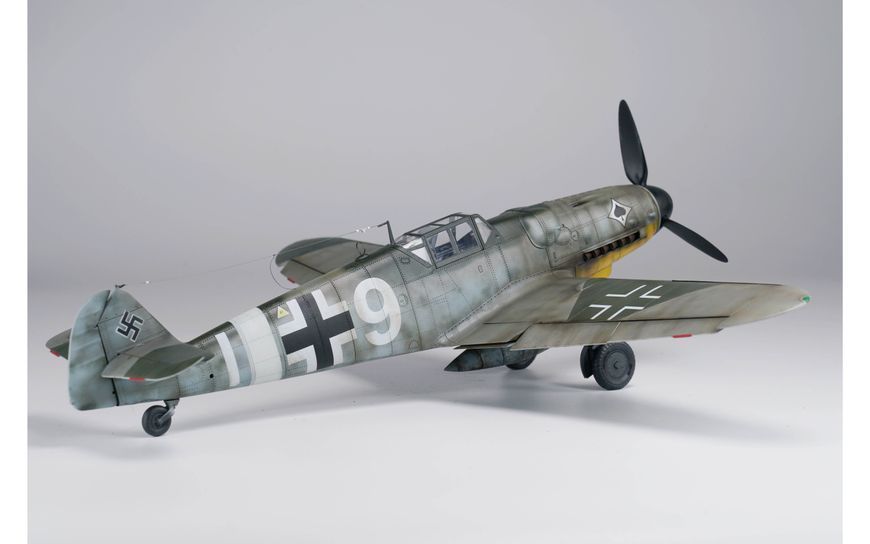 Збірна модель німецького літака BF109 G6 BF-001 фото