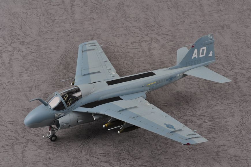 Збірна модель літака A-6E Intruder HB81709 фото