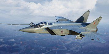 Збірна модель літака МіГ-31Б/БМ Foxhound TR01680 фото