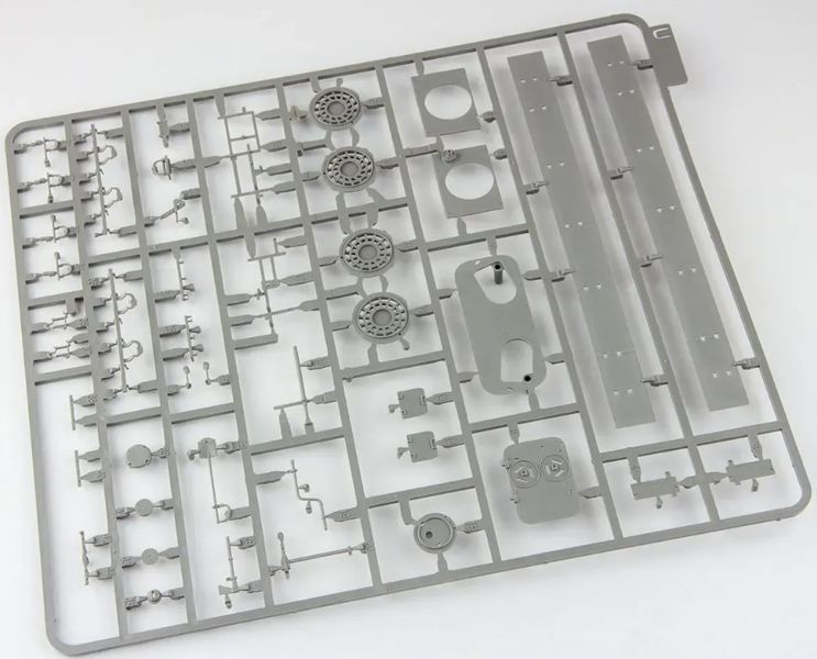 Збірна модель 1/35 Танк Pzkpfwg.V Пантера A late 2 in 1 [Sd.Kfz.171/268] TK2176 фото