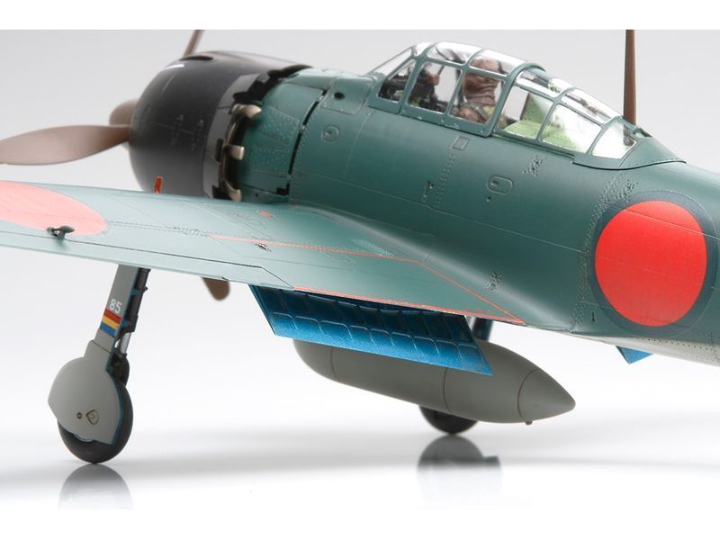 Збірна модель 1/48 літака Mitsubishi A6M5/5a Zero Fighter (Zeke) TAM61103 фото
