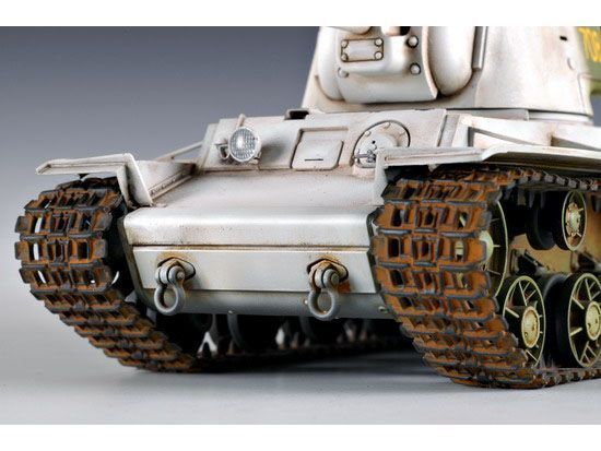 Збірна модель радянського важкого танка КВ-1 зразка 1942 з литою вежею TR00359 фото