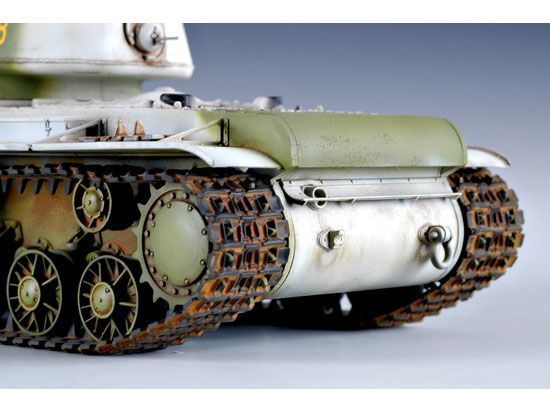 Збірна модель радянського важкого танка КВ-1 зразка 1942 з литою вежею TR00359 фото