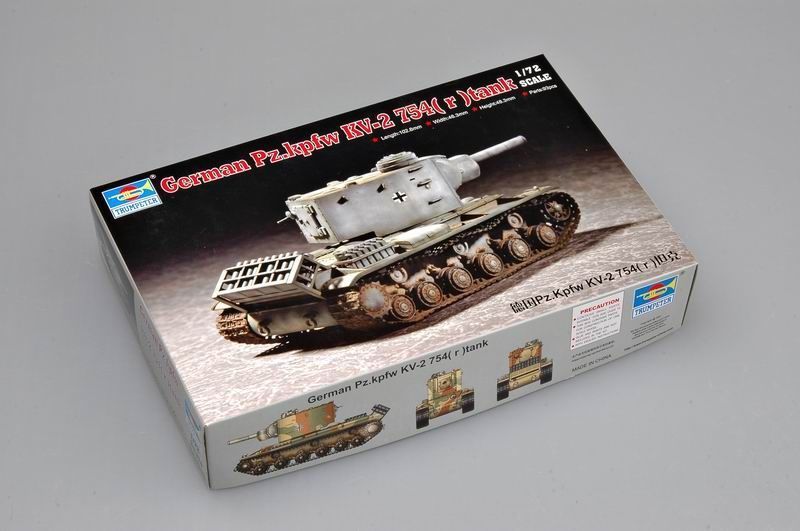 German Pz.Kpfw KV-2 754(r) tank TR07266 фото