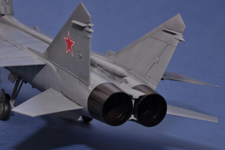 Збірна модель літака MIG-31 FOXHOUND HB81753 фото