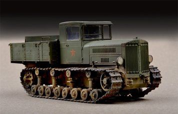 Soviet Komintern Artillery Tractor TR07120 фото